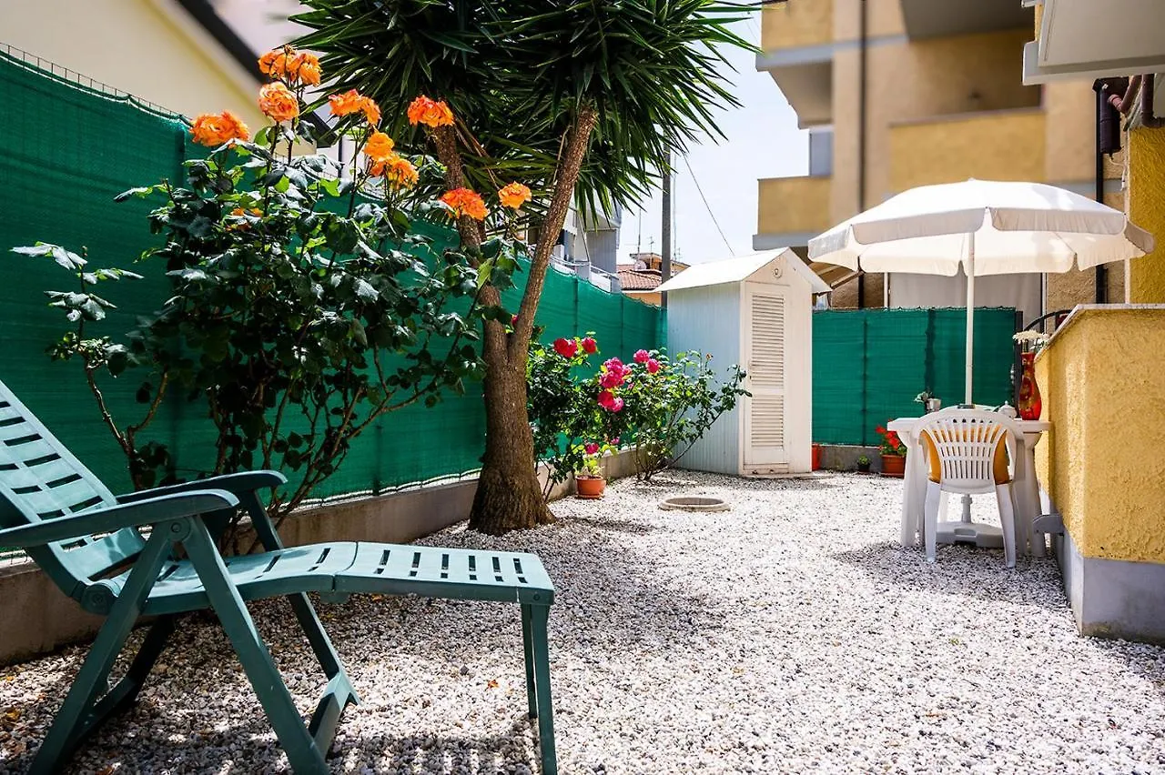 Appartamento Di Elizabeth Viareggio 0*,  Italy